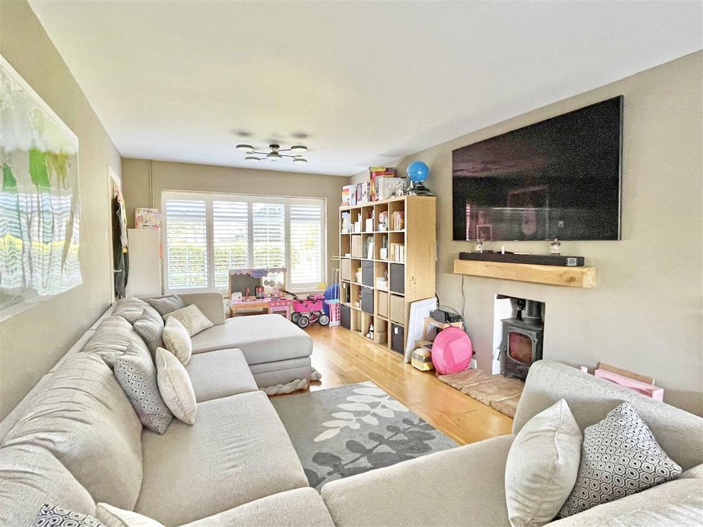 Property photo 2 of 34 Lr2.Jpg