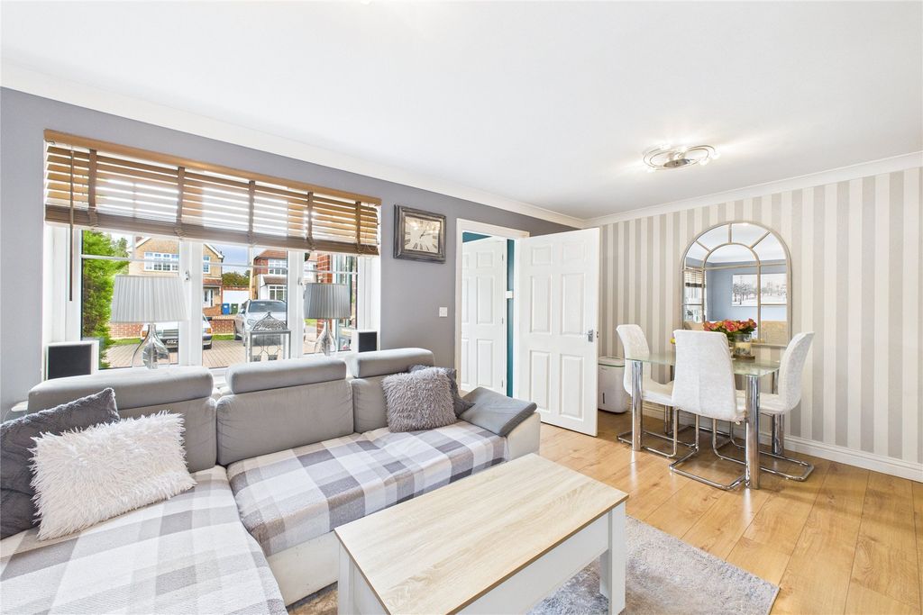 Property photo 2 of 7 Picture No. 03