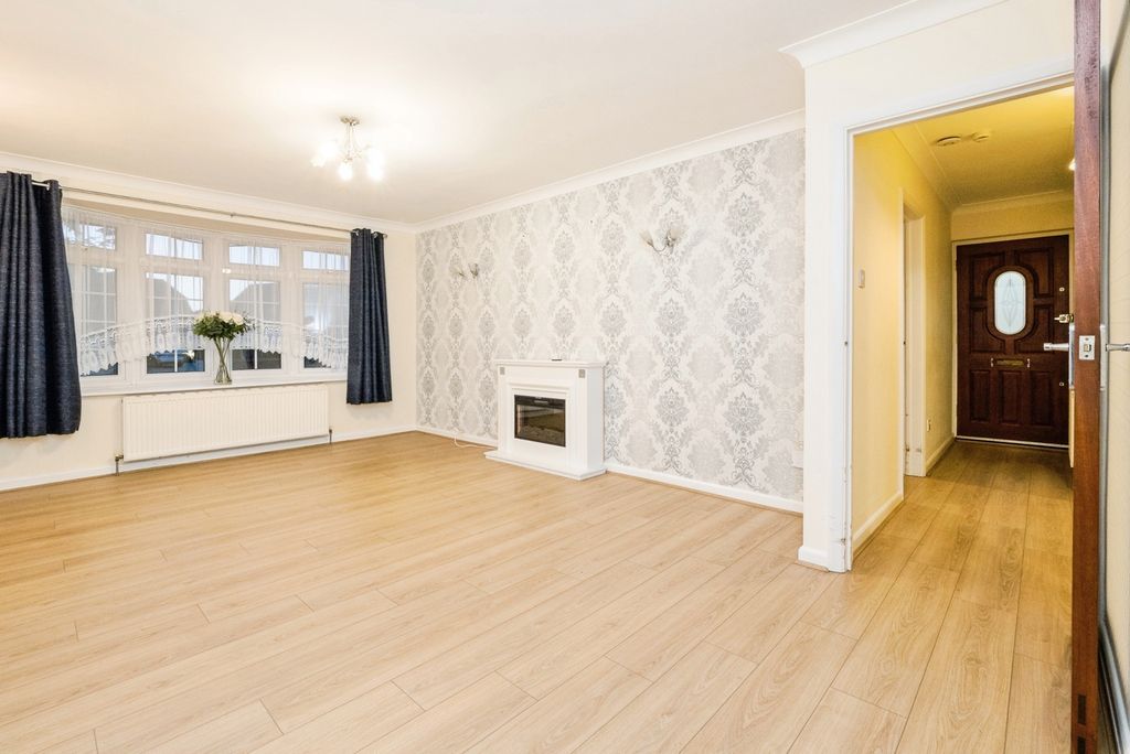 Property photo 3 of 27 Pbox-Img.Jpg