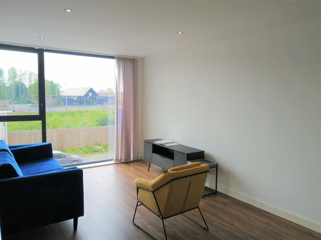 Property photo 3 of 21