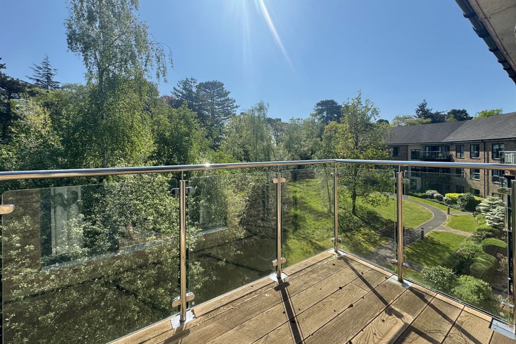 Property photo 1 of 10 Balcony