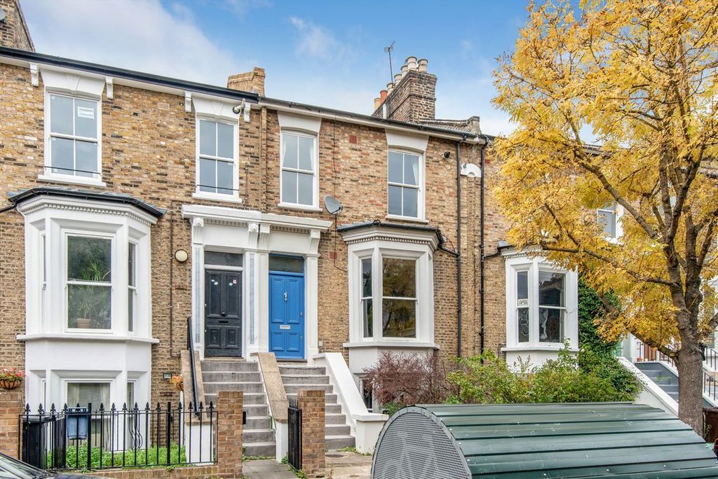 Property photo 1 of 9