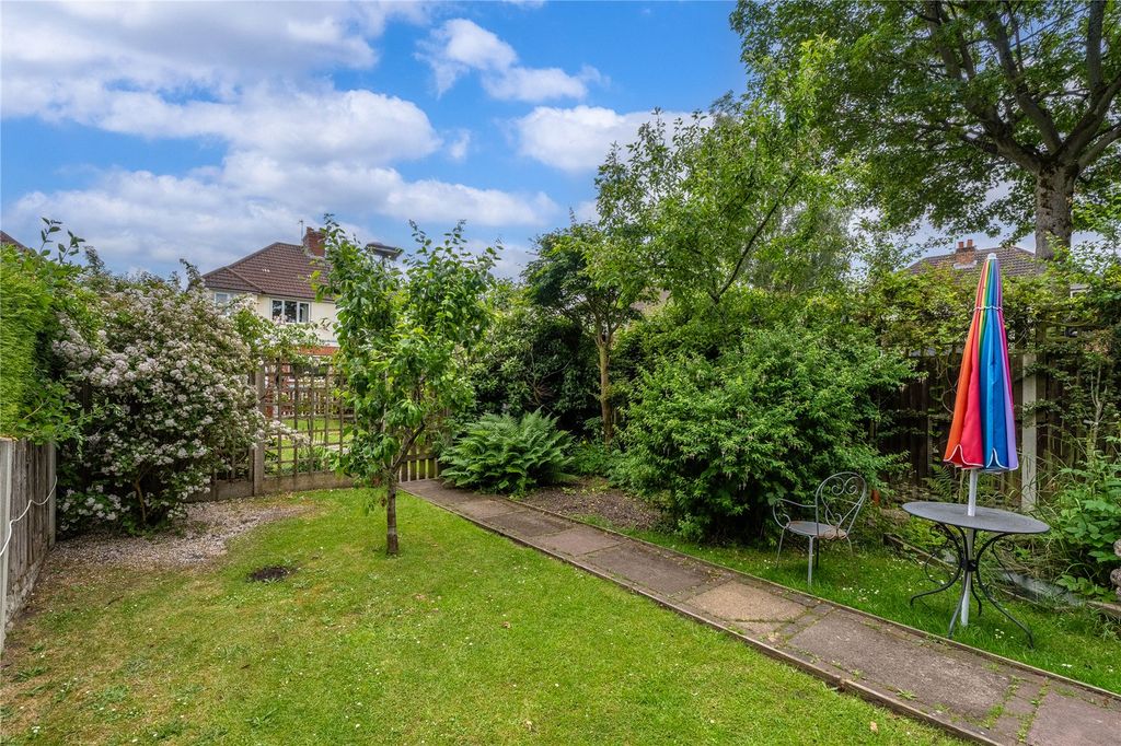 Property photo 2 of 33 Picture No. 42