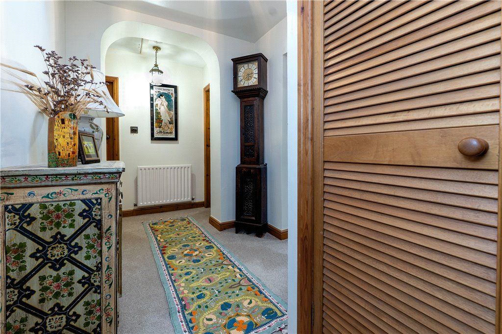 Property photo 2 of 28 Hallway