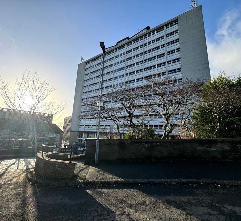 Property photo 1 of 5