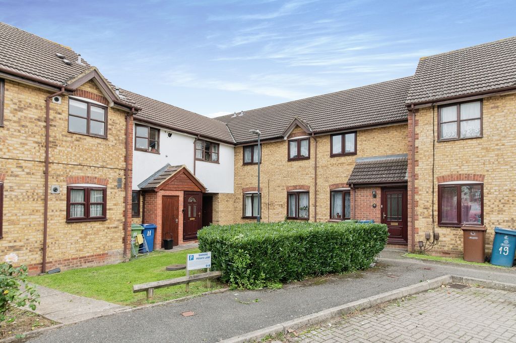 Property photo 1 of 12