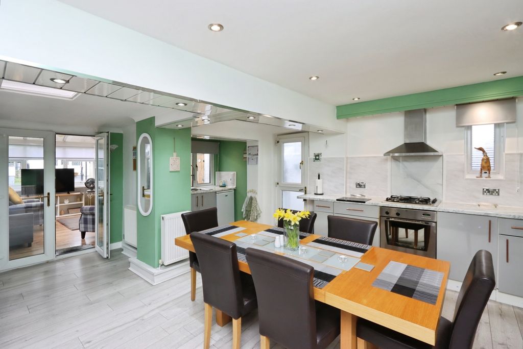 Property photo 2 of 20 Pbox-Img.Jpg