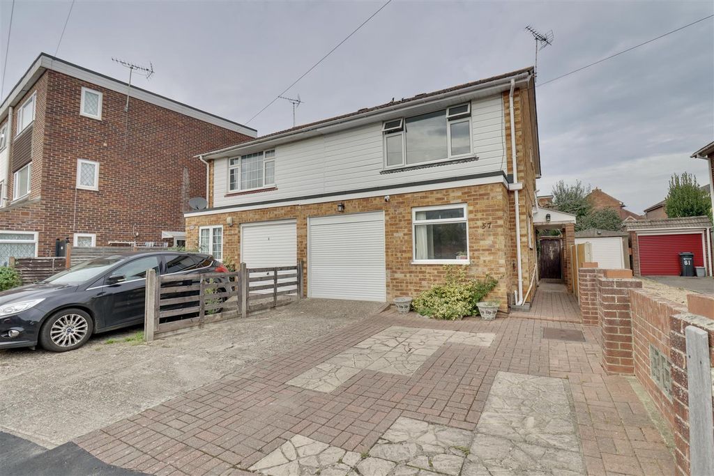 Property photo 1 of 14 C62583Bf-39D4-4462-A4Cb-3148DC50E498_1_201_A.Jpeg