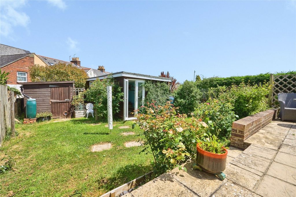 Property photo 3 of 14 Garden