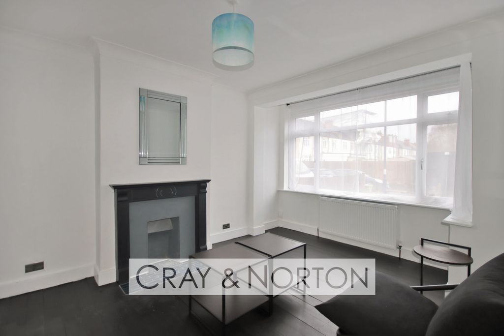 Property photo 2 of 11 Photo 1