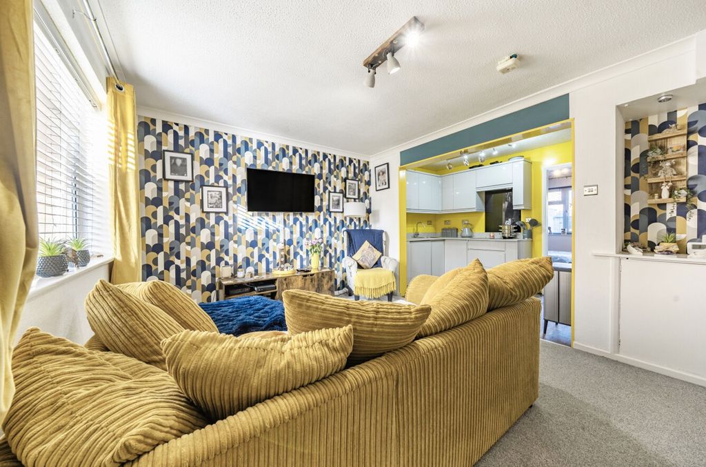 Property photo 3 of 9 Living Dining Room