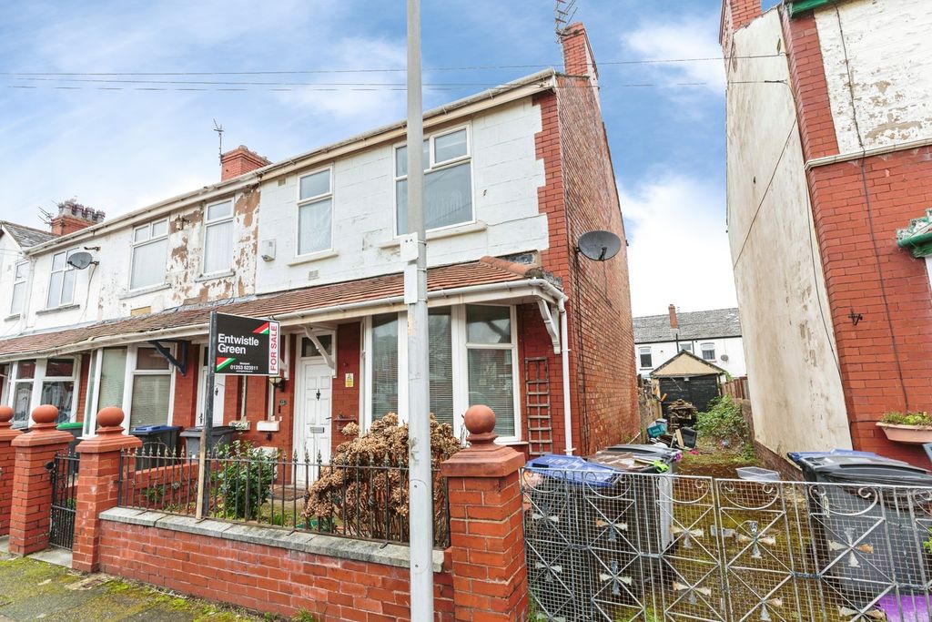 Property photo 2 of 24 Pbox-Img.Jpg