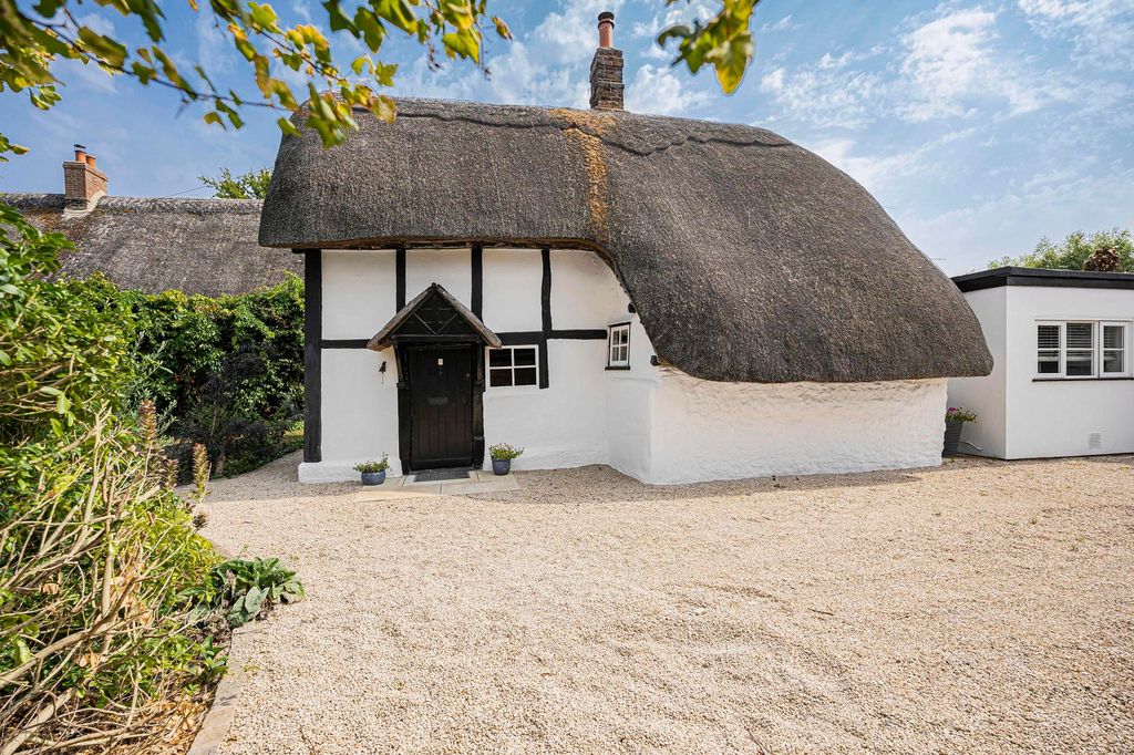 Property photo 2 of 24