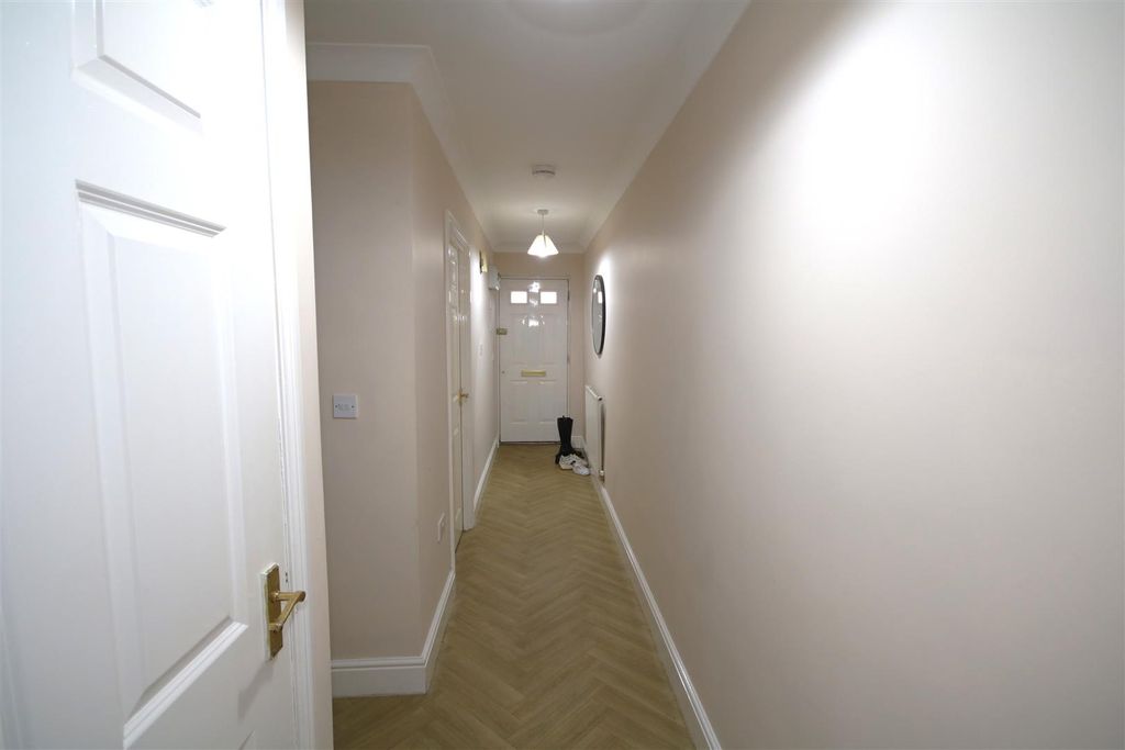 Property photo 3 of 30 Hallway A.Jpg