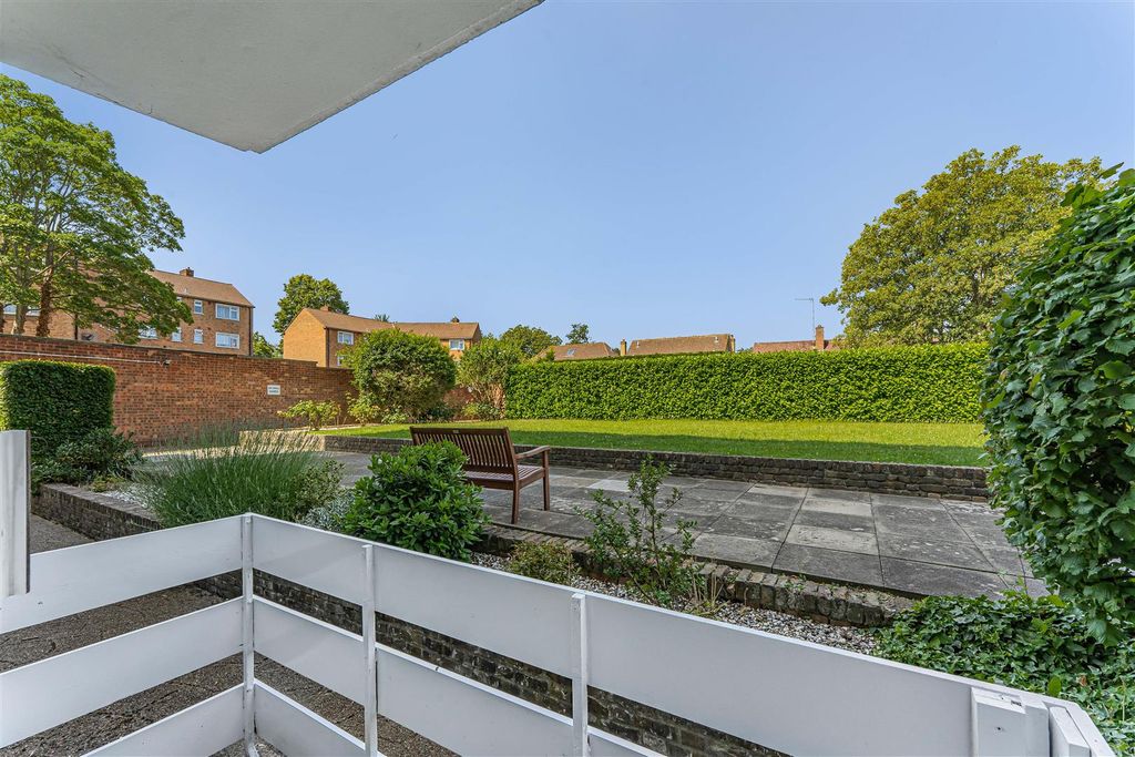 Property photo 3 of 18 3