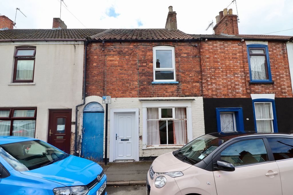 Property photo 1 of 8