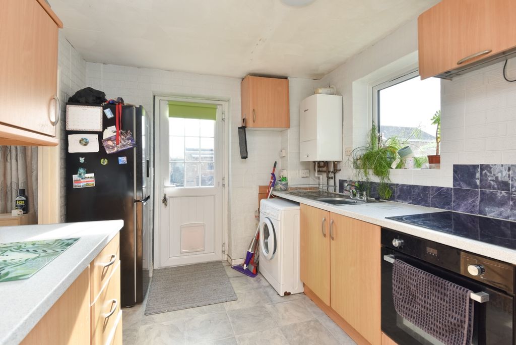 Property photo 3 of 14 4534855