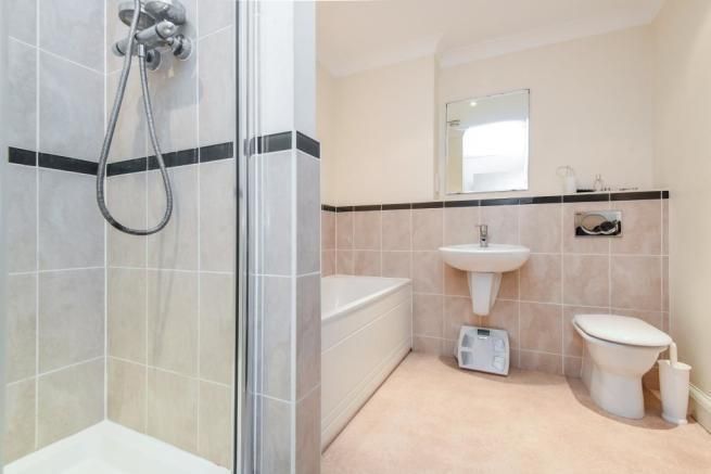 Property photo 2 of 7 Bathroom