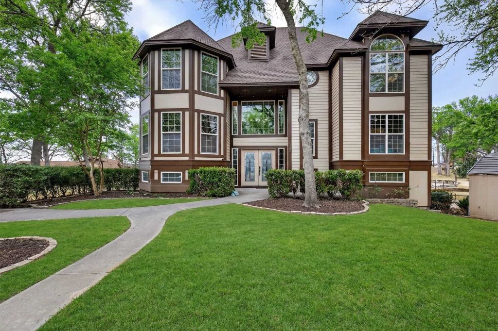 Property photo 1 of 31