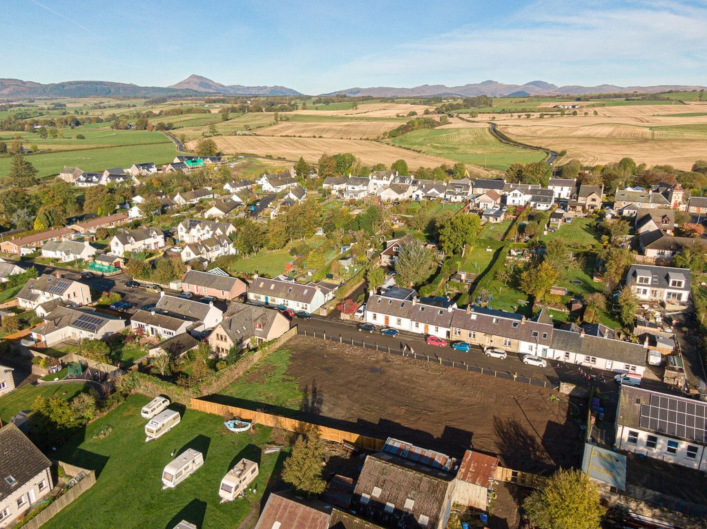 Property photo 1 of 4