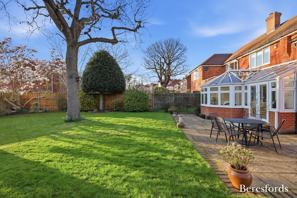 Property photo 2 of 18 Picture No. 35