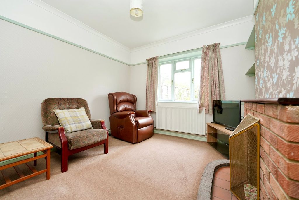 Property photo 2 of 14