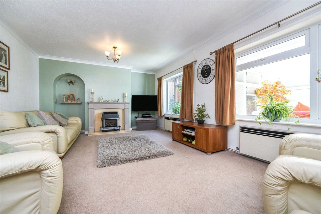 Property photo 2 of 32 Picture No. 03