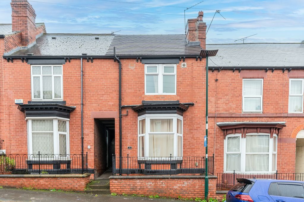 Property photo 1 of 18