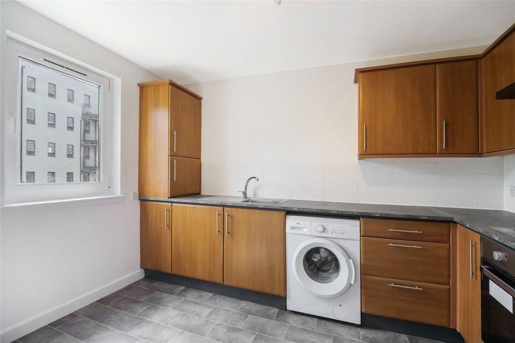 Property photo 3 of 19 Picture No. 07