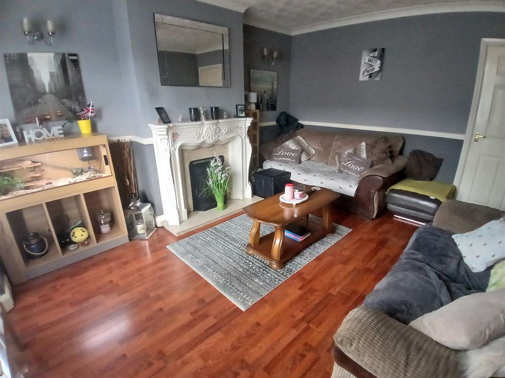 Property photo 3 of 21