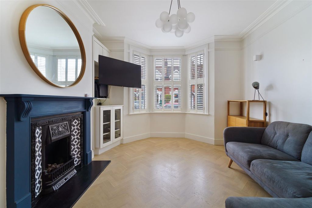 Property photo 3 of 12 Kirkley Road,