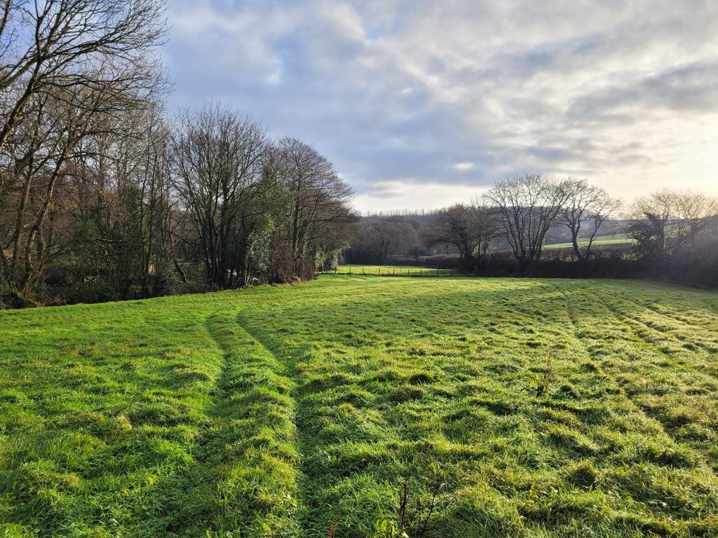 Property photo 3 of 11