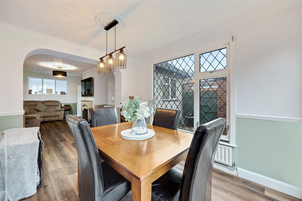 Property photo 3 of 17 Picture No. 10