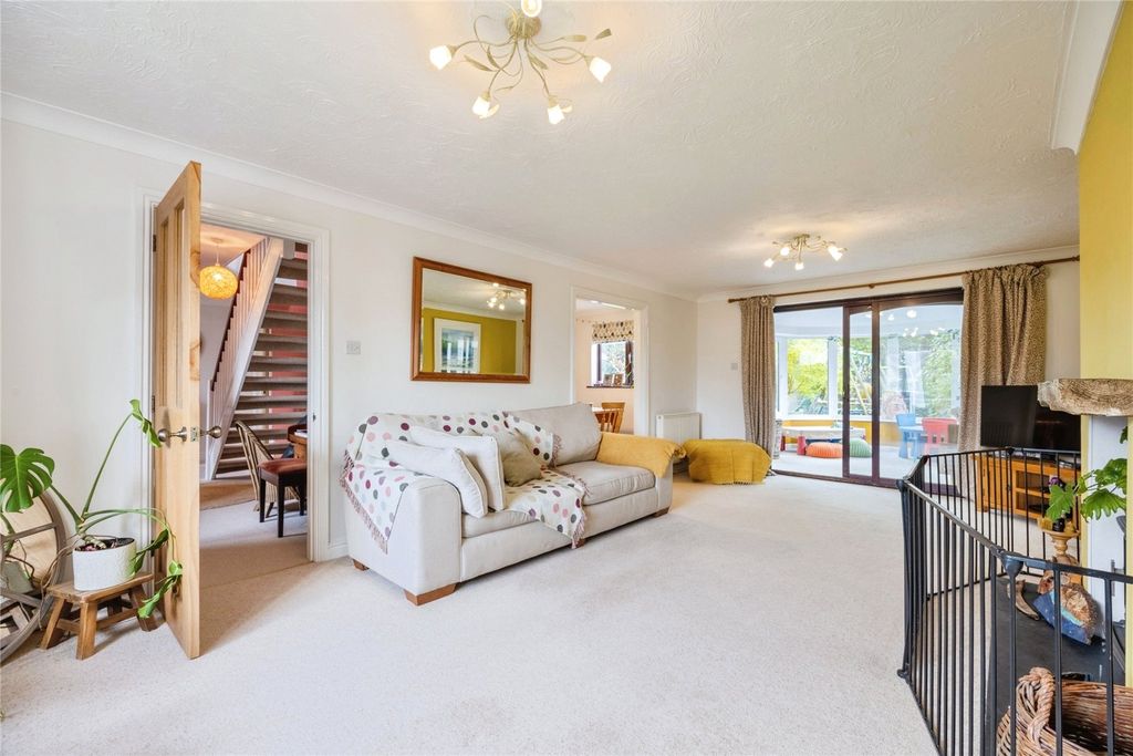 Property photo 3 of 22 Picture No. 23