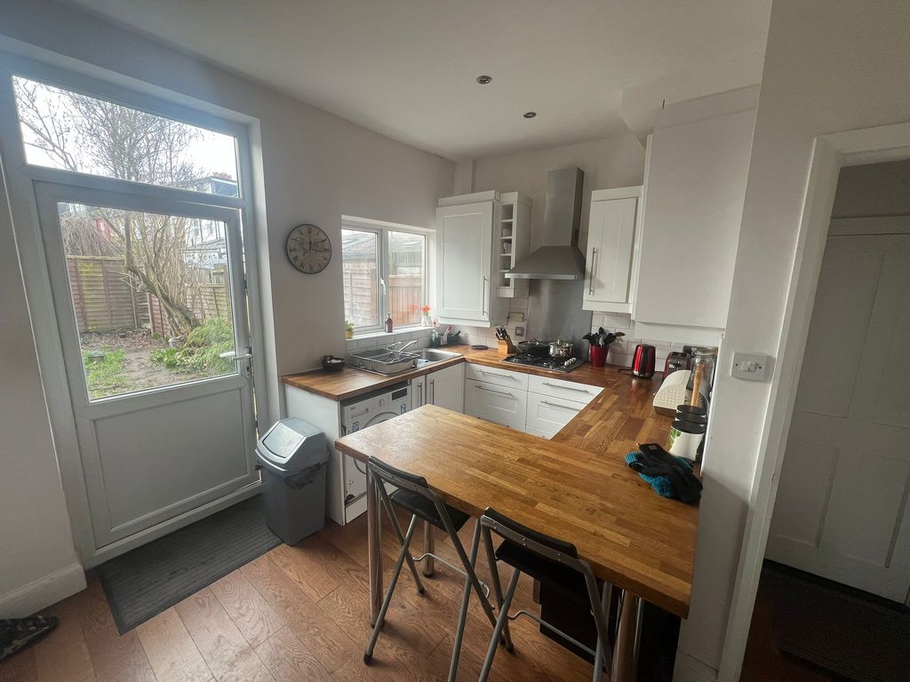 Property photo 2 of 10 Photo 1