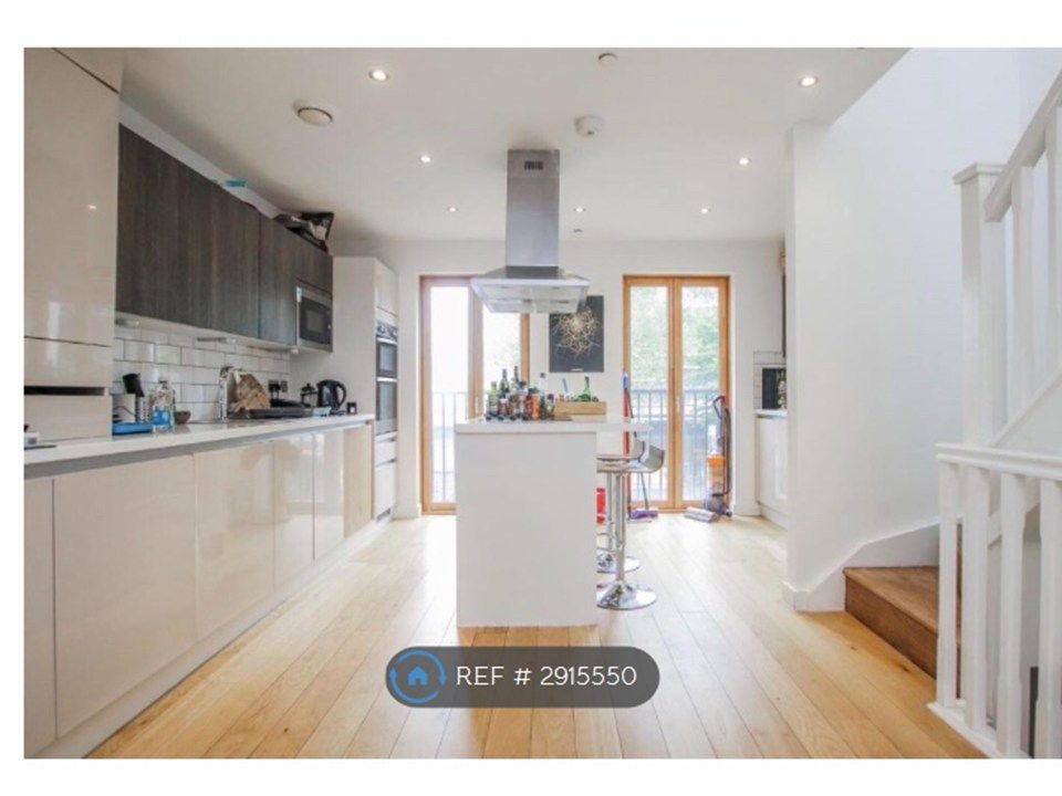 Property photo 1 of 14 Kitchen 1