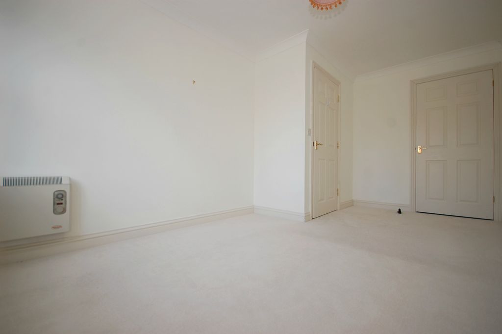 Property photo 3 of 6