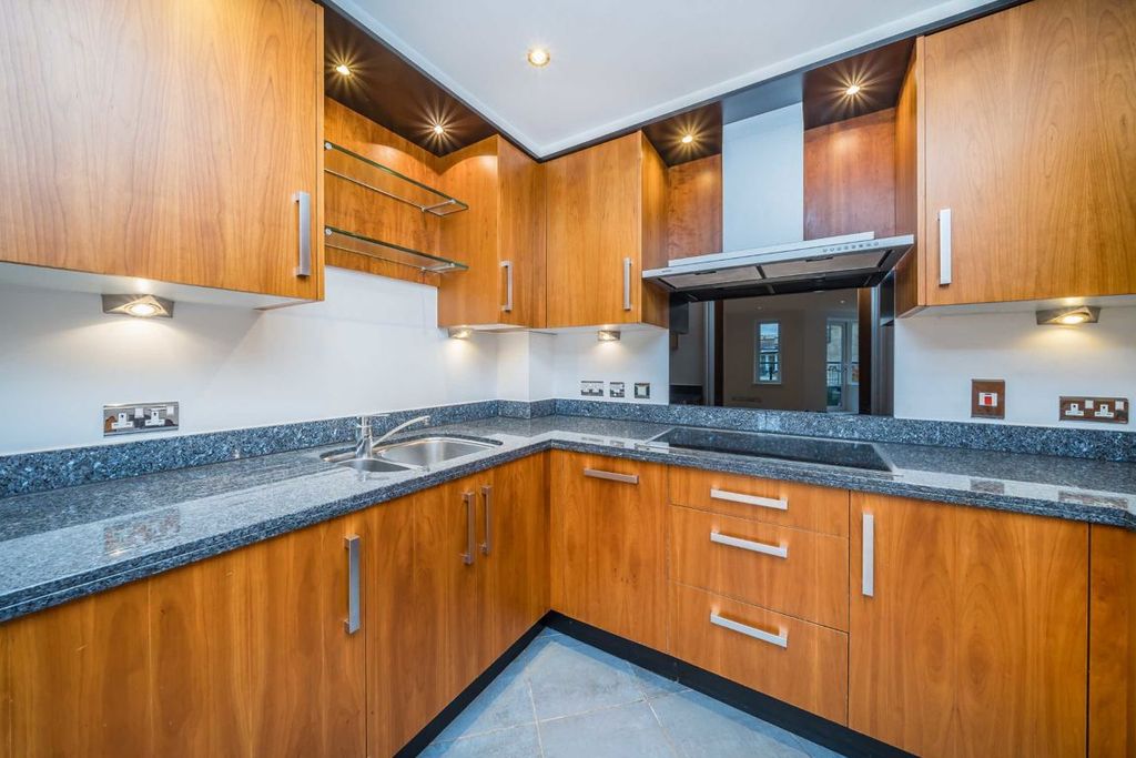 Property photo 3 of 8