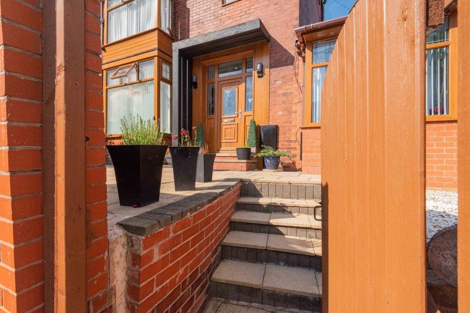 Property photo 2 of 27 1A