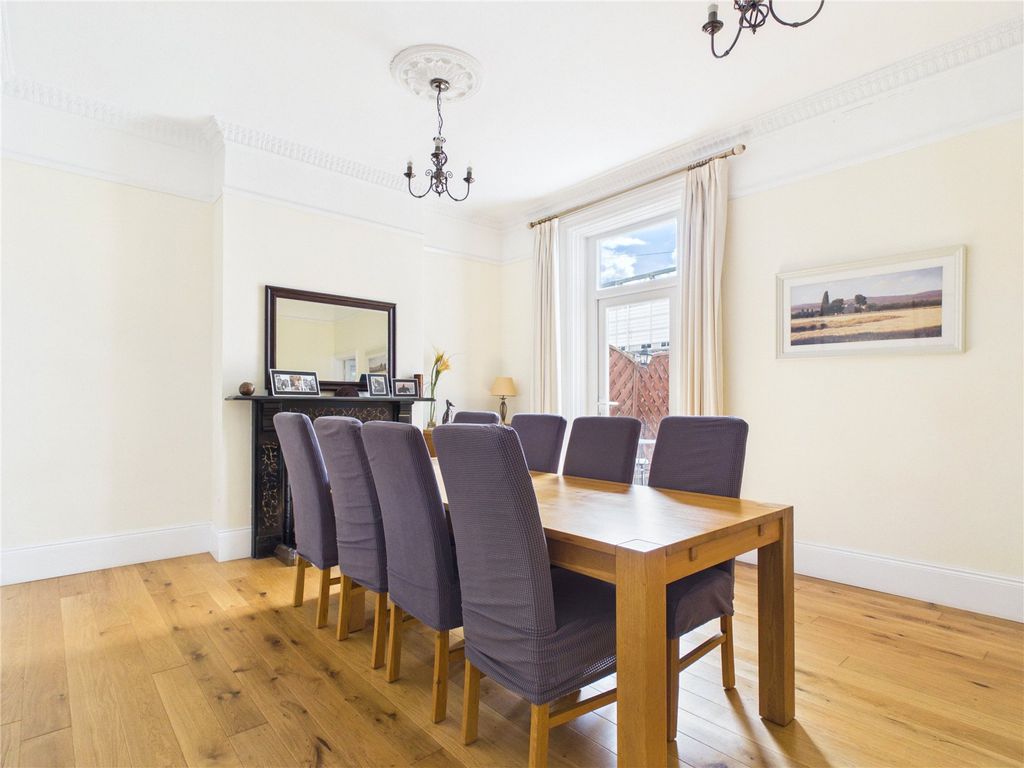 Property photo 2 of 38 Picture No. 36