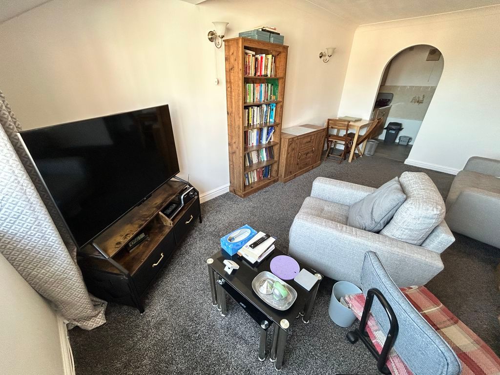 Property photo 3 of 11 Photo 3