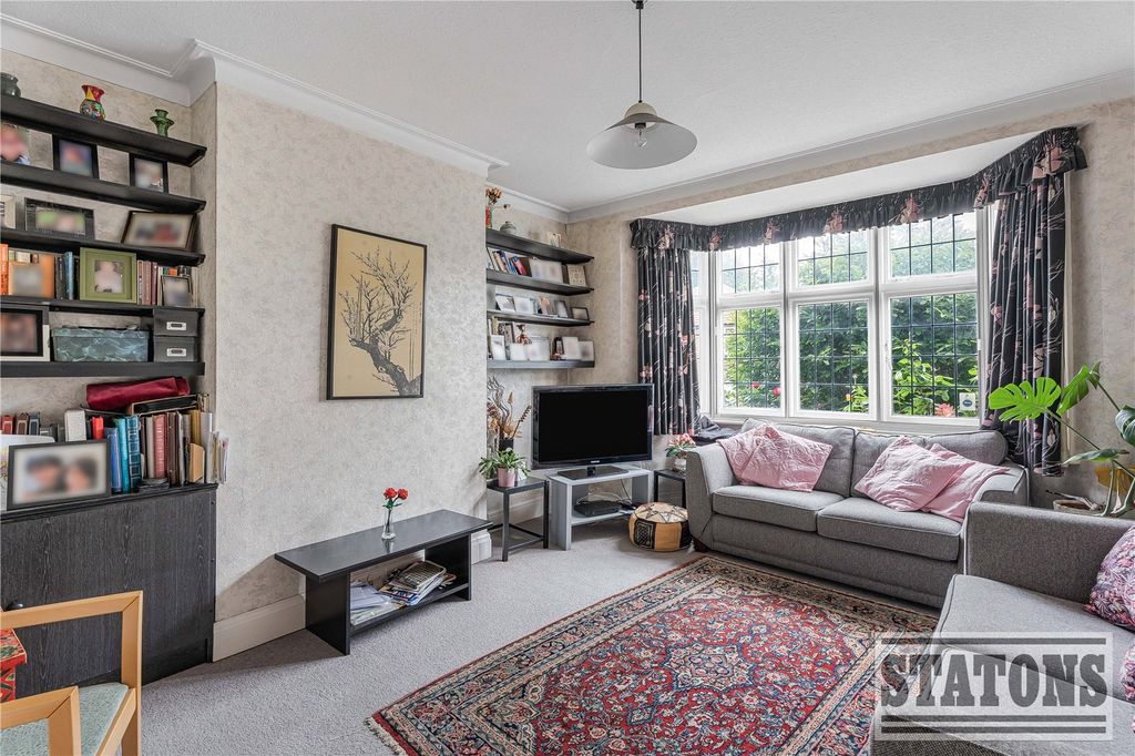 Property photo 2 of 19 Picture No. 27