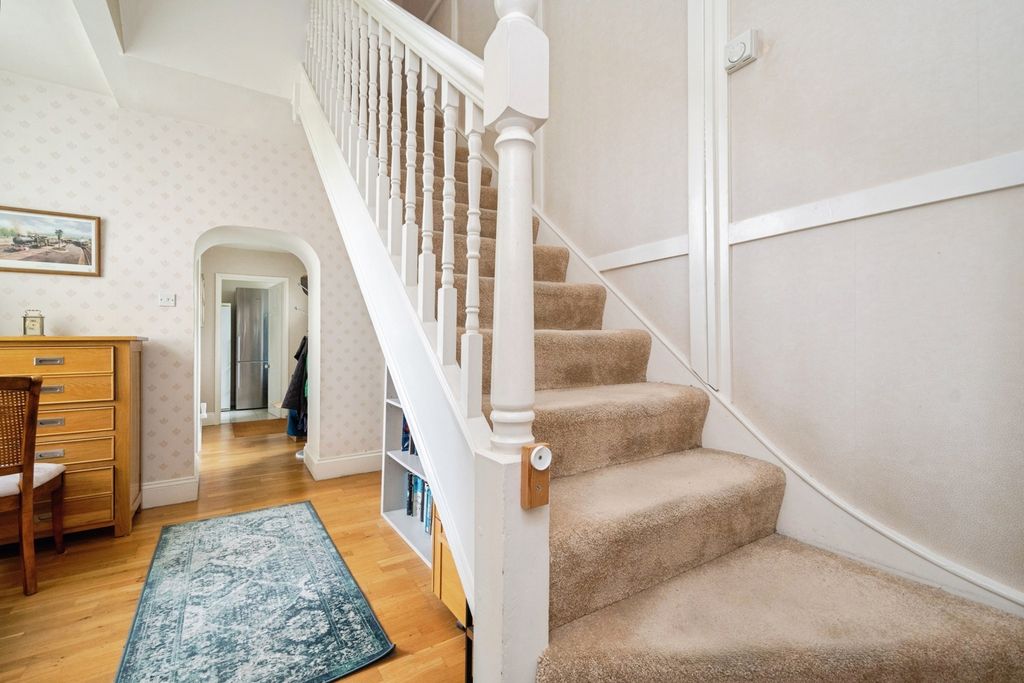 Property photo 3 of 37 Pbox-Img.Jpg
