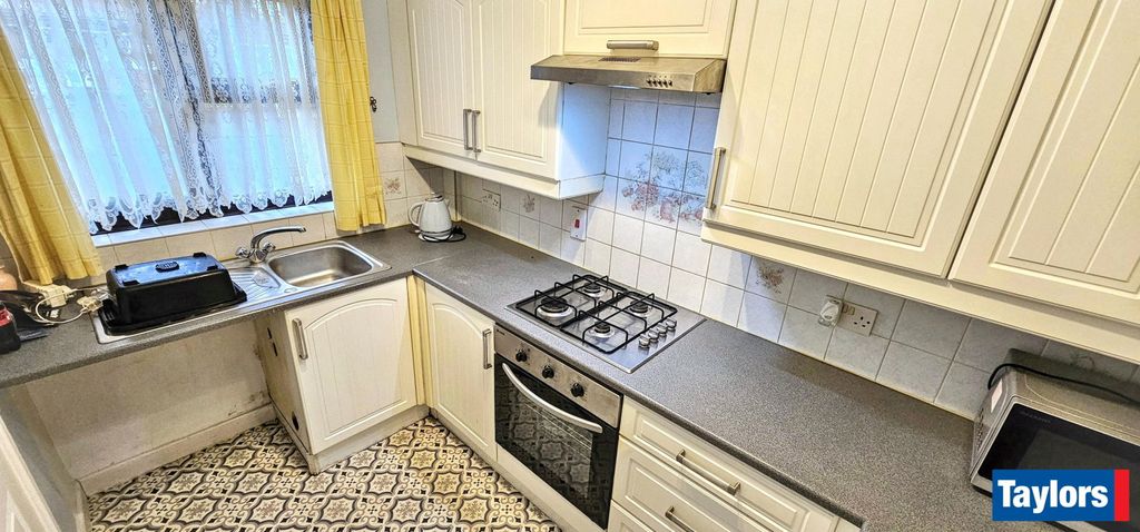 Property photo 3 of 9