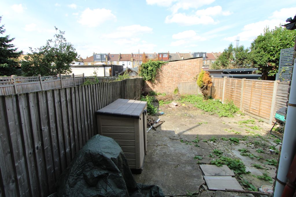 Property photo 3 of 20