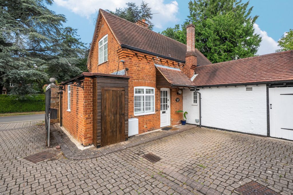 Property photo 1 of 13
