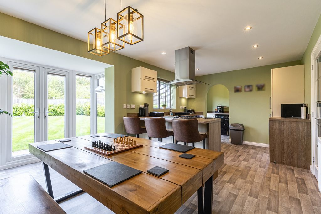 Property photo 2 of 20 Kitchen/Diner