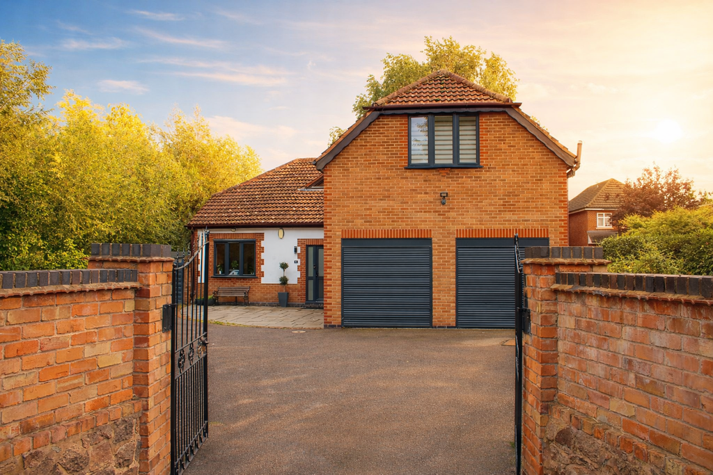 Property photo 1 of 23 Private Gated Entrance 