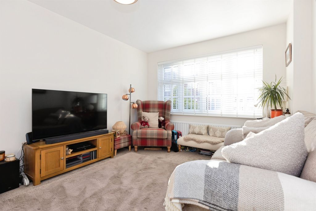 Property photo 3 of 21