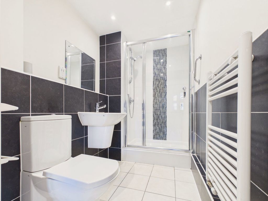 Additional image 8 of 2 bed flat for saleBlackhorse Way, Horsham RH12